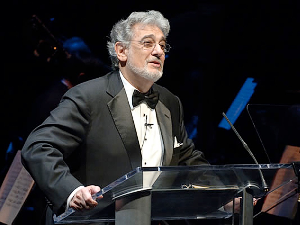 . Plácido Domingo .