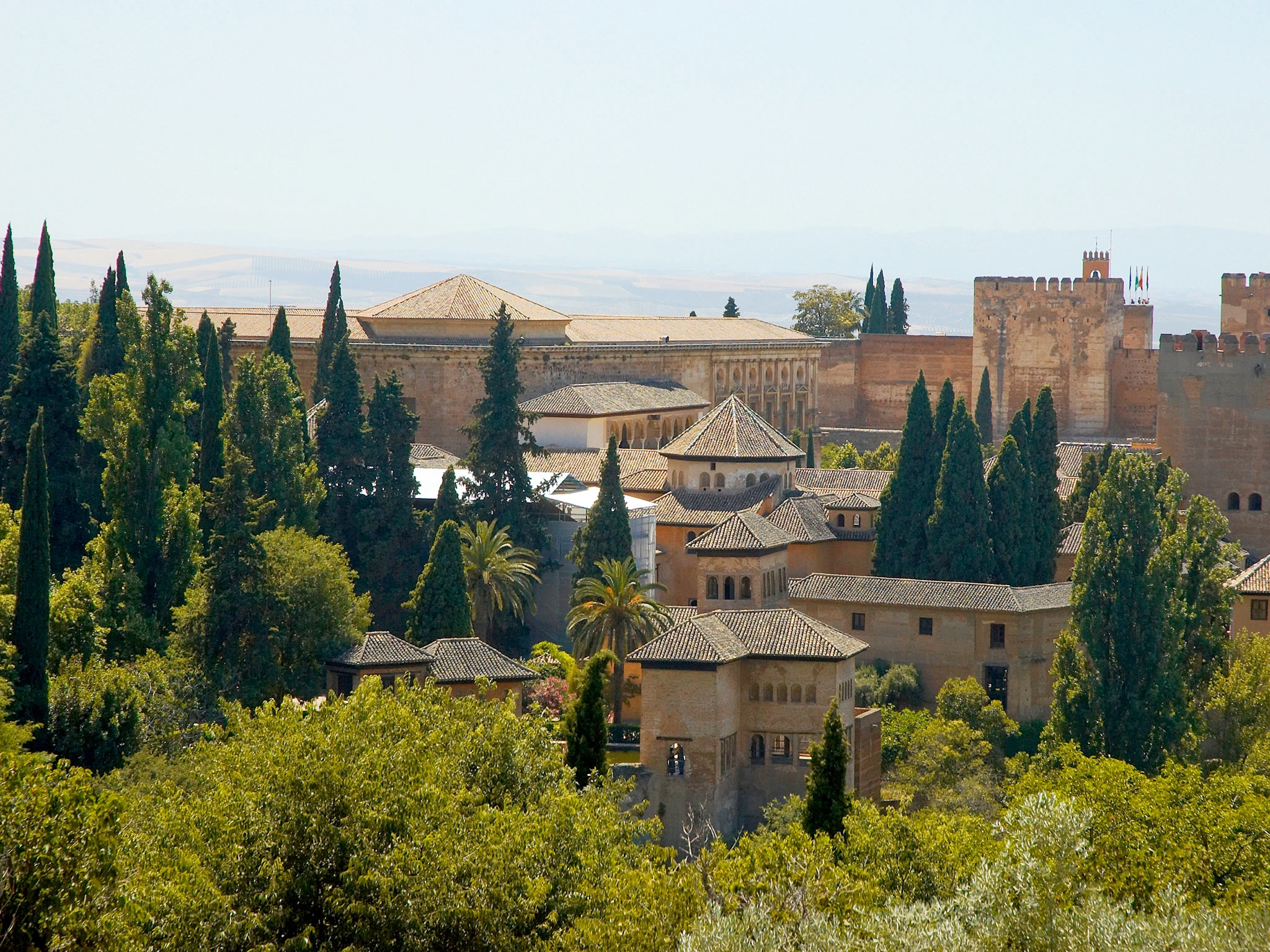 . LA ALHAMBRA (GRANADA) .