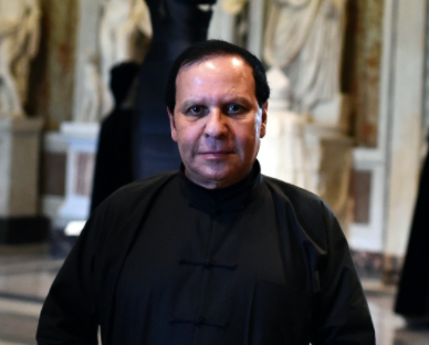 . Azzedine Alaïa .