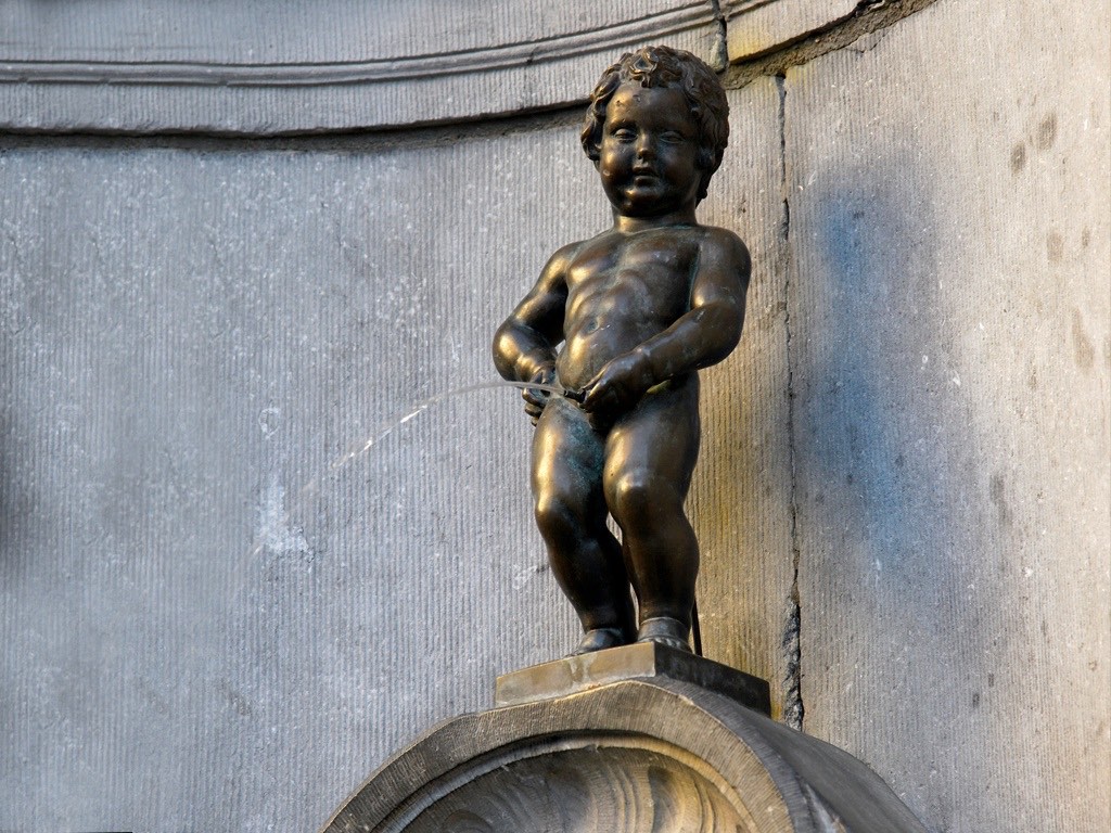 . Manneken Pis (Bruxelles) .