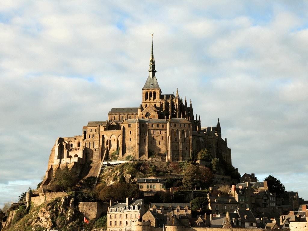 . Le Mont Saint Michel .